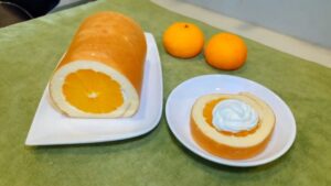 Cách làm bánh bông lan cuộn cam tươi
